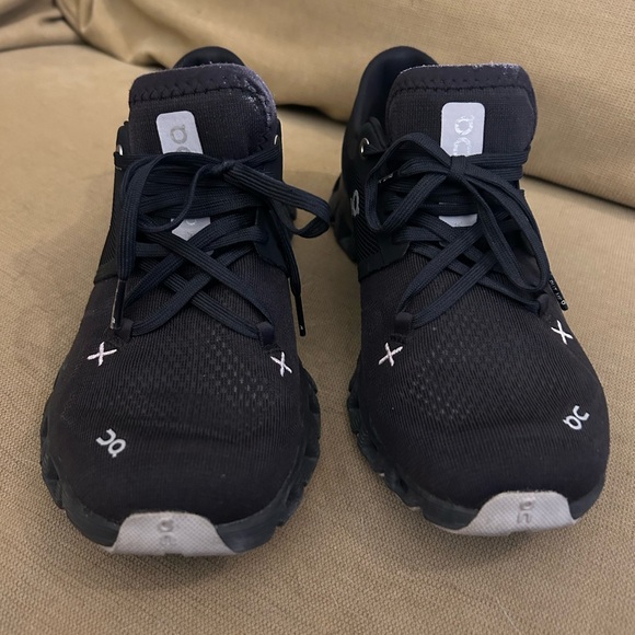 On Cloud X4 Running Black Athletic Sneakers Sz 6.5 - Picture 3 of 7